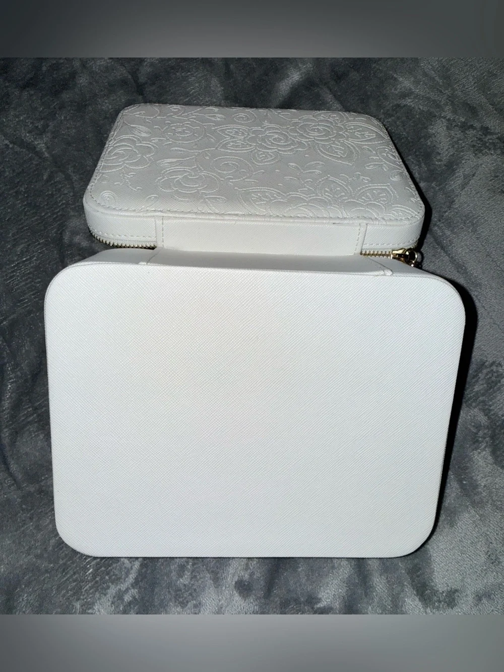New pandora White Embossed Floral Jewelry Case with Gold Zipper